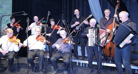 Austrheim musikklag. Foto: Leif Vinsrygg