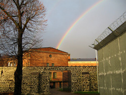 Regnbue over Oslo fengsel