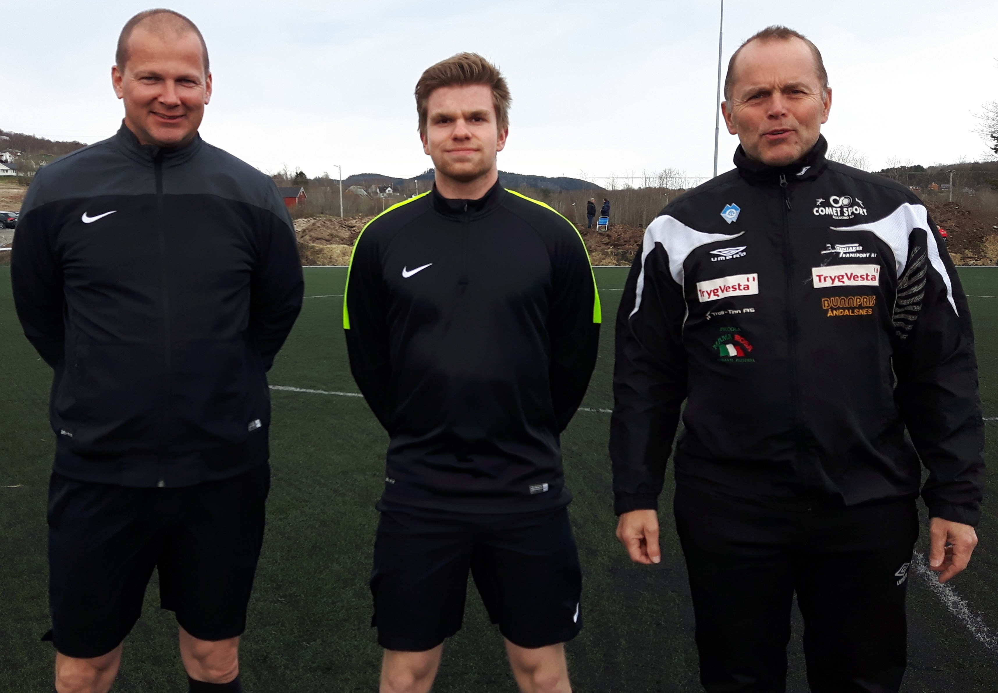 2016 DOMMERTRIO EIL-ELNESVÅGEN.jpg