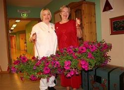 Wenche og Elida hedret_300x218