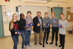 Ordfører Thor Hals med vinnere Ordfører Thor Hals med vinnere