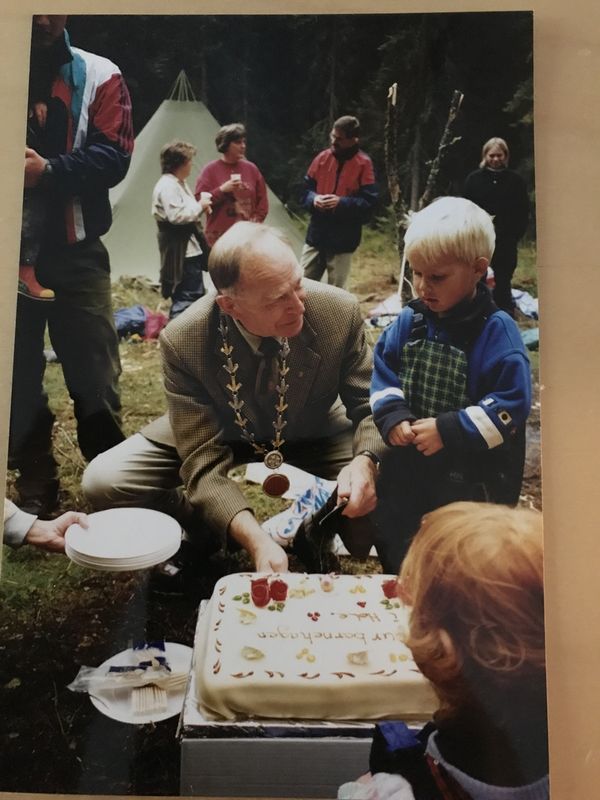 Åpning 1998