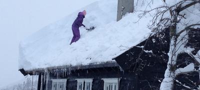 Snøtyngde hyttetak måk Foto Frende Forsikring