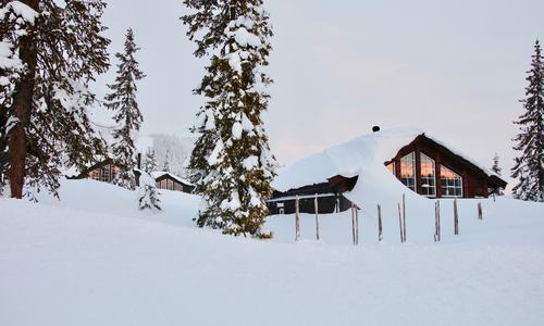 Fire av fem som drar på påskeferie, velger Norge Hytteavisen Fire av fem som drar på påskeferie, velger Norge Hytteavisen