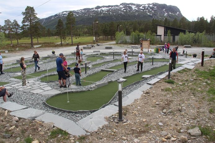 Minigolf. Foto Alta golfklubb Minigolfbane