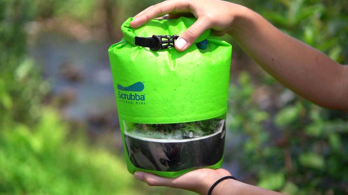 Vaskemaskin 3 Scrubba wash bag MINI - in use outdoors 3