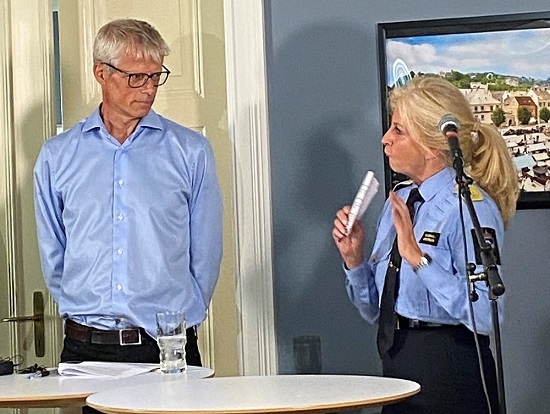 Nav-direktør Hans Christian Holte og Lise Sannerud
