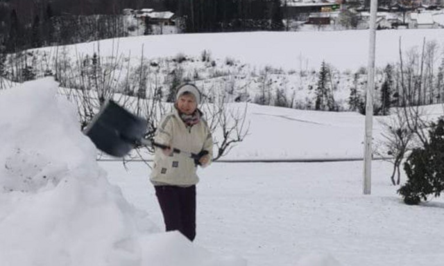Spreke Kari Dokka liker snørydding. Foto: PRIVAT