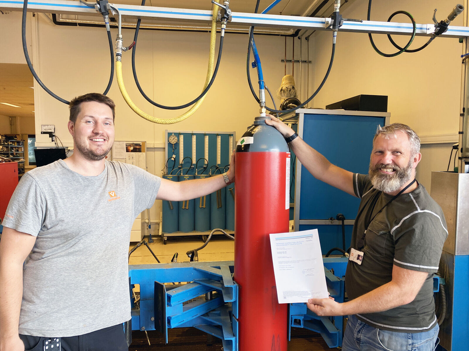 Anders Oma (t.v) og Carl Sigve Olsen i Vestteknikk. Foto: Vestteknikk