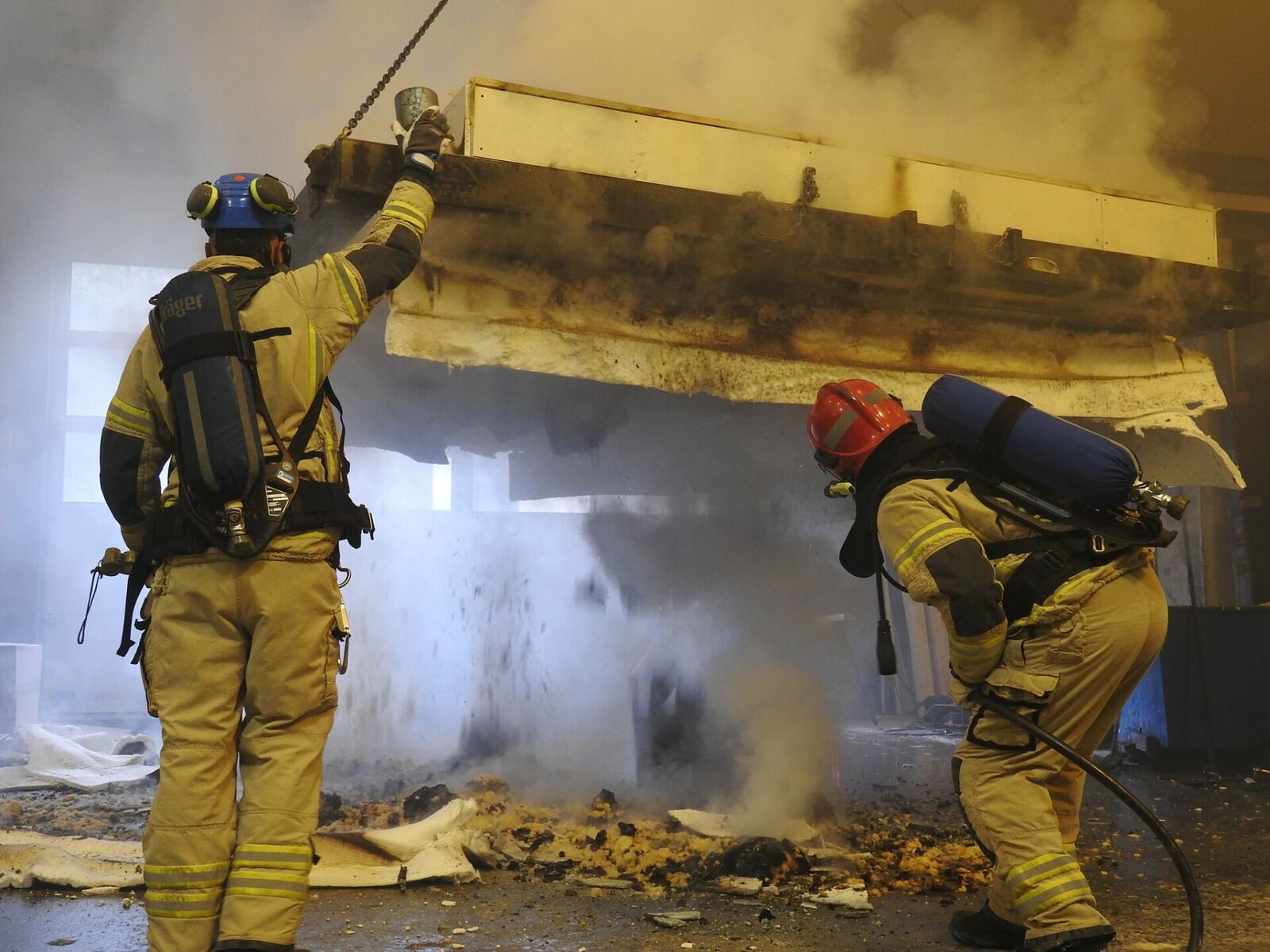 Tiden det tar før kriteriebrudd avgjør hvilken klassifisering bjelkelaget kan få (foto: RISE Fire Research) 