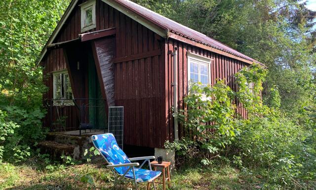 Denne slitne hytta i Børsa utenfor Trondheim er Hakon J. Paulsens siste prosjekt. Foto: Privat