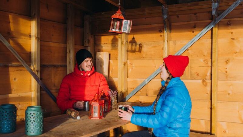 Påskeferien tilbringes gjerne med venner og familie. Getty