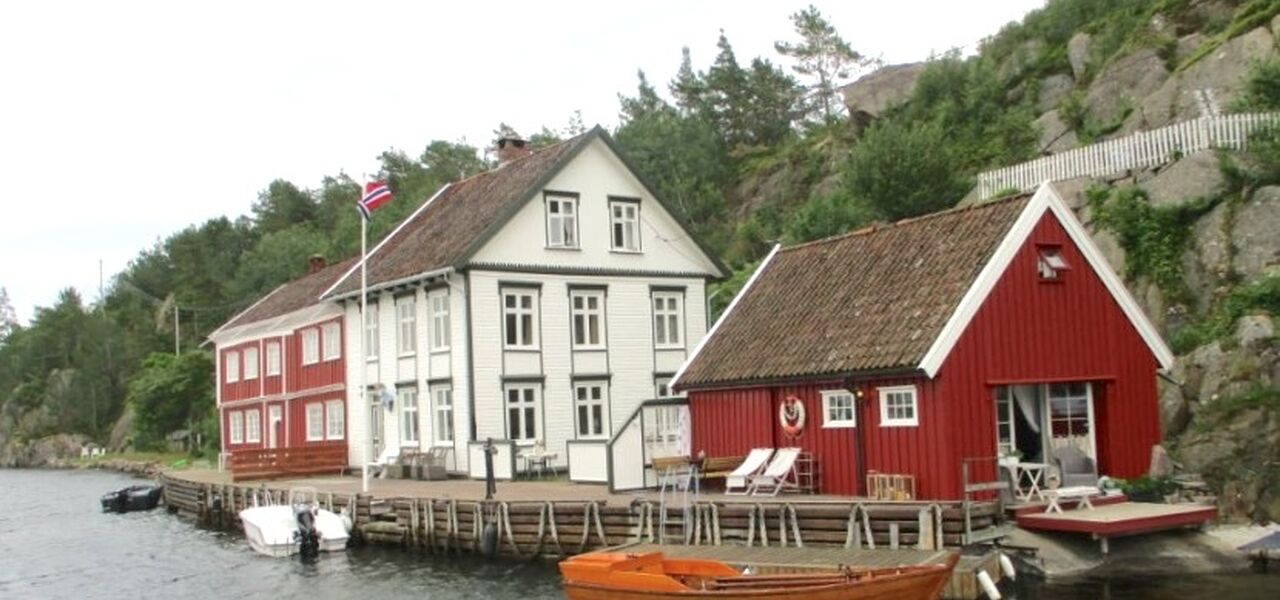 Ny-Hellesund ligger på en øy, noe som gir ekstra utfordringer for brannmannskap. (Foto: Jorunn Monrad)