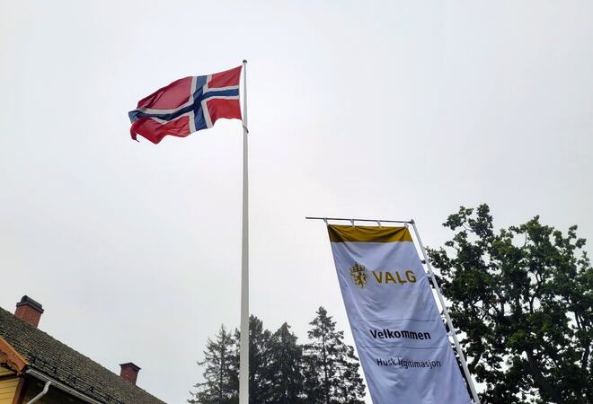 Norsk flagg og valg-vimpel