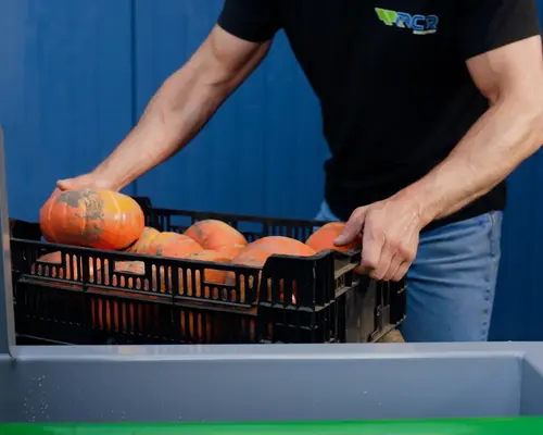 pompoenwasser_CqJSDImCAJGD-