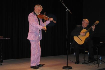 573923880_3296959540454542_5685728115179880149_n