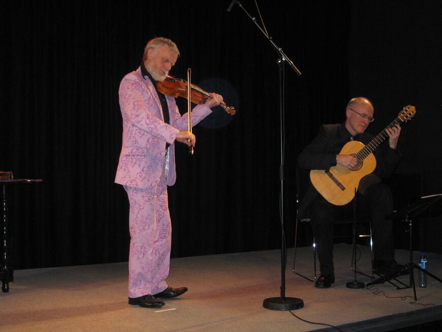 573923880_3296959540454542_5685728115179880149_n