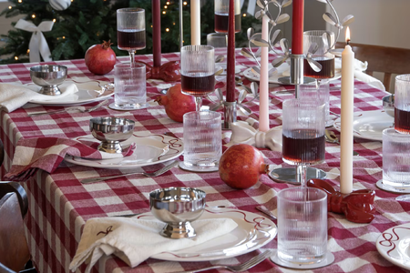 Dessertbeger Mini, 6 for 354 kr. Glassunderlag Rosett, 4 for 55 kr. Vinglass Ribbed, 4 for 396 kr. Glass Ribbed, 4 for 316 kr. Tøyserviett Rut, 2 for 89 kr. Bestikk Hammered, 4 for 139 kr. Lysestake Rosett, 119 kr. Lysestake Eclipse, 119 kr.