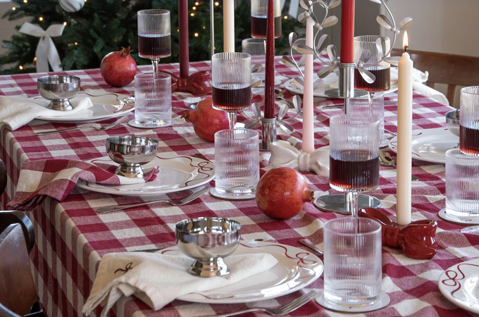 Dessertbeger Mini, 6 for 354 kr. Glassunderlag Rosett, 4 for 55 kr. Vinglass Ribbed, 4 for 396 kr. Glass Ribbed, 4 for 316 kr. Tøyserviett Rut, 2 for 89 kr. Bestikk Hammered, 4 for 139 kr. Lysestake Rosett, 119 kr. Lysestake Eclipse, 119 kr.