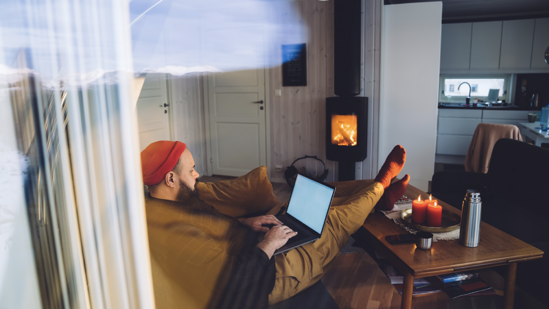 UNNGÅ KALD HYTTE: Sjekk at du ikke har 2G-avhengige produkter på hytta før 2G-nettet slukkes. Foto: shutterstock UNNGÅ KALD HYTTE: Sjekk at du ikke har 2G-avhengige produkter på hytta før 2G-nettet slukkes. Foto: shutterstock