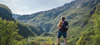 Aurlandsdalen er en av DNTs Historiske vandreruter. Dette er et samarbeid mellom DNT og Riksantikvaren, som gjør gamle ferdselsveier bedre kjent og mer brukt. Foto: Linn Holstad Hines