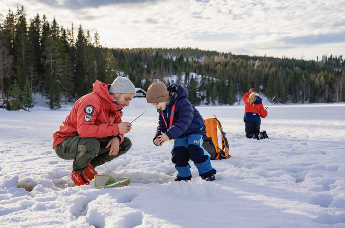 Med Kom deg ut-dagen gir DNT over hele landet familier og andre en introduksjon til friluftsliv. Trym B. Solli Med Kom deg ut-dagen gir DNT over hele landet familier og andre en introduksjon til friluftsliv. Trym B. Solli
