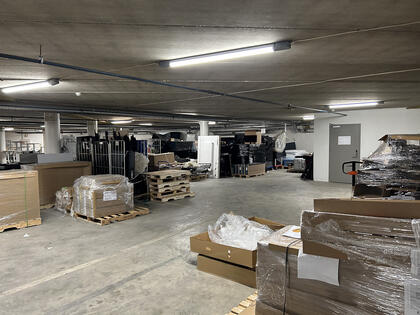 Endret bruk av arealet i parkeringsgarasjen utløser nye krav til byggverket. Endringer i type og omfang av lagring kan medføre at sprinkleranlegget ikke lenger er dimensjonert for den faktiske brannbelastningen. Avvik fra god brannsikring