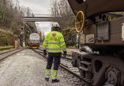 Rana Grubers jernmalmgruve på Storforshei er forbundet med jernbane ned til prosessanlegget i Gullsmedvik, Mo i Rana. Rana Gruber