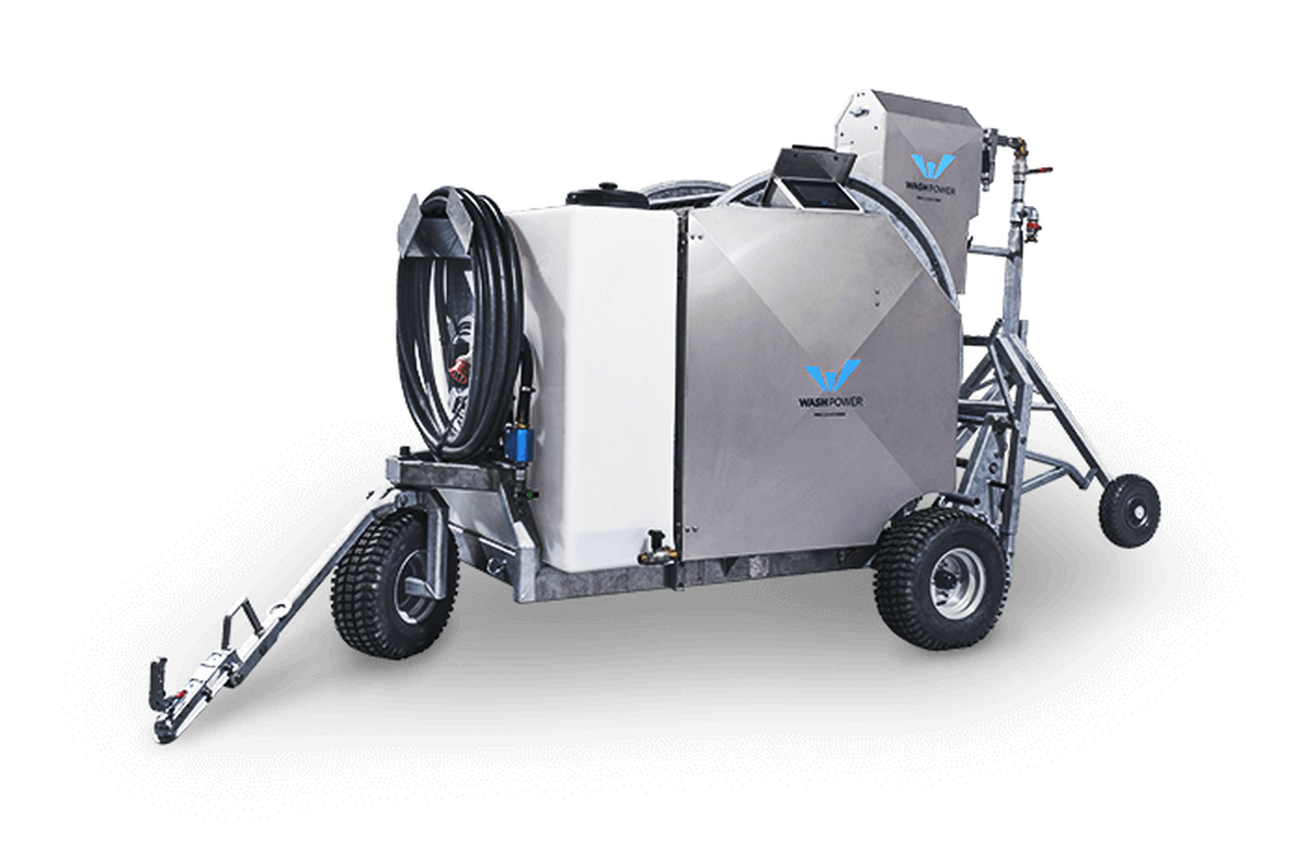 Washing-robot-broiler-poultry-700x462-1
