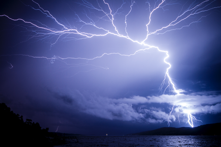 I juli i fjor lynte det enormt mye i Norge. Det gikk utover mye elektronikk i norske hjem. Foto: Paalwa