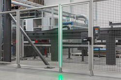 LED-stripene kan brukes til å signalisere forløpt prosesstid. Etter hvert som det opplyste segmentet blir lengre eller kortere, mottar den ansatte informasjon om gjenværende prosesstid. (Foto: Item Industrietechnik) Visualisering av industrielle prosesser med lys
