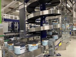 Maskinene håndterer alle boks- og spannstørrelser, fra 0,5 til 10 liter. Mesternes malingsmester