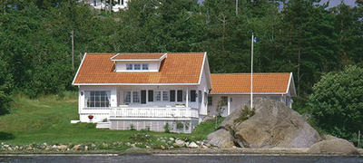 Hytte&nbsp;ved&nbsp;sjøen&nbsp;Foto&nbsp;IFI_630x457